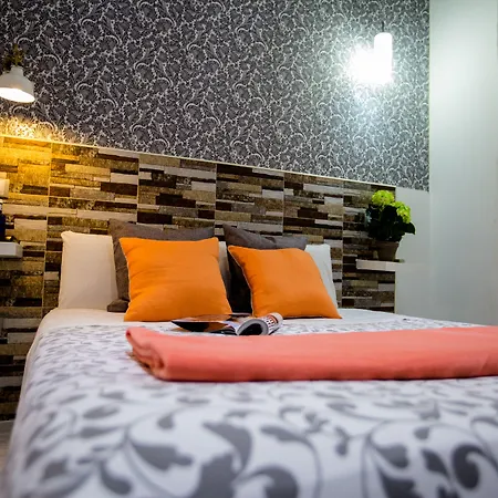 Hostal Adis-3